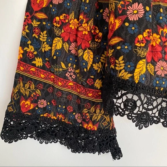 H&M Coachella Floral Flowy Boho Lace Trim Bell-Sleeve Long Sleeve Strappy Shirt - Picture 3 of 9